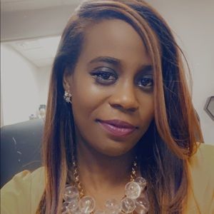 Meet your Posher, Darcele